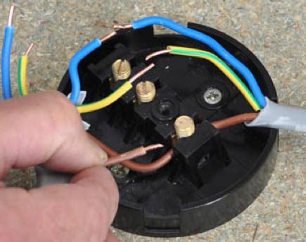 wiring a socket from a junction box|3 terminal junction box wiring.